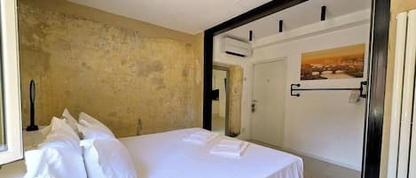 Fer et planche à repasser, Wi-Fi, draps fournis