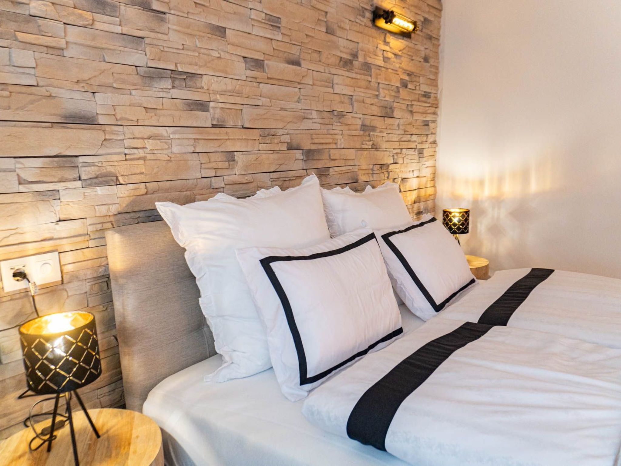 1 間睡房、上網