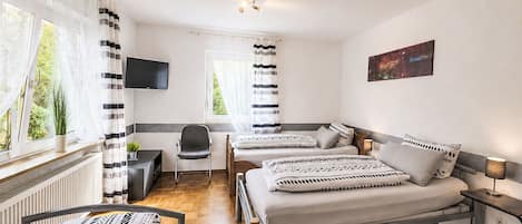 2 bedrooms, internet