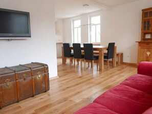 TV - Appartement in Bad Sachsa by Interhome (Bad Sachsa)