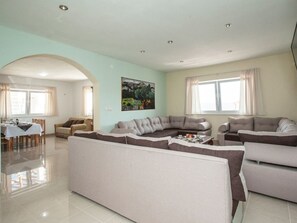 Living area - Villa "Villa Katy" mit Garten, Grill und Terrasse by Interhome (Marina)