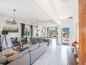 TV, DVD player - Protaras Villa mit Pool am Strand der Fig Tree Bay by Interhome (Protaras)