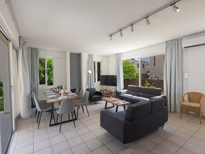 TV, fireplace, DVD player - Ferienvilla "Holiday Villa" mit privatem Pool by Interhome (Paralimni)