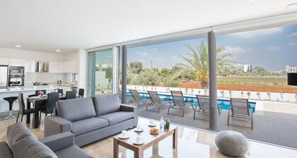 Neue 3-Schlafzimmer-Villa mit Pool in Protaras by Interhome