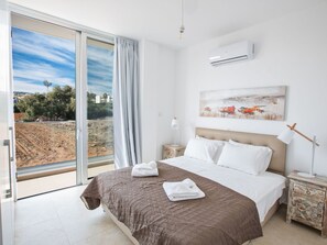 Internet - 3-Schlafzimmer-Villa mit privatem Pool im Zentrum by Interhome (Protaras)