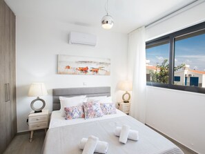 Internet - Neue, luxuriöse 3-Schlafzimmer-Villa in Protaras Zentrum by Interhome (Protaras)