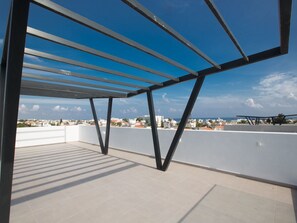 Terrace/patio - Neue, luxuriöse 3-Schlafzimmer-Villa in Protaras Zentrum by Interhome (Protaras)