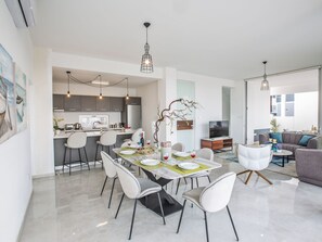 Dining - 3 Schlafzimmer Villa OL26 mit Pool in Protaras by Interhome (Protaras)