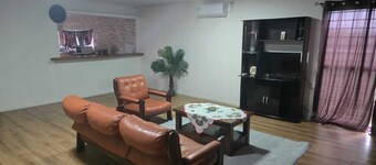 2-bedroom house in soothing Araminda with cool AC for relaxing stays