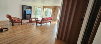 2-bedroom house in soothing Araminda with cool AC for relaxing stays