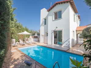 Pool - 3-Bett-Villa mit privatem Pool in einer bewachten Anlage by Interhome (Agios Georgios Pegeias)