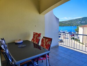Terrace - Apartment Ivano by Interhome (Primošten)