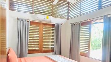 1 bedroom, in-room safe, desk, free WiFi