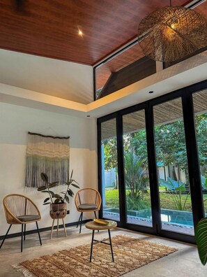 Interior - 400 m from Playa Negra, 3 bedrooms with air conditioning, swimming pool (Puerto Viejo de Talamanca)