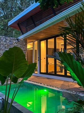 Utomhuspool