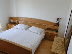 1 bedroom, internet - Zimmer Radojka 1 by Interhome (Primošten)