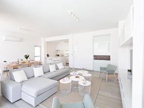 TV - Protaras Olivine Villa OL9 by Interhome (Protaras)
