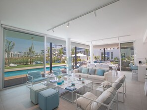 TV - Protaras Olivine Villa mit herrlichem Garten, Pool by Interhome (Protaras)
