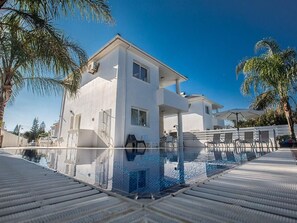 Pool - Schöne Ferienvilla Protaras 4 by Interhome (Agios Georgios Pegeias)