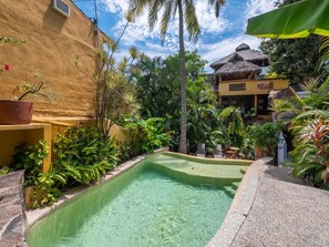 Alberca al aire libre 