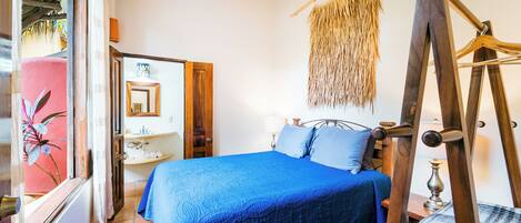 Villa Cielo | In-room safe, laptop workspace, free WiFi