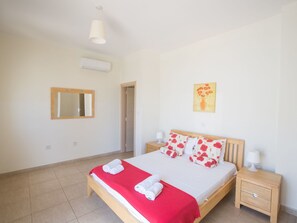 Internet - Wunderschöne Ferienvilla in Strandnähe by Interhome (Protaras)