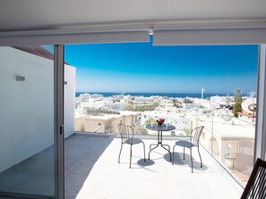 Outdoor dining - Schöne Wohnung in Ayia Napa mit Garten by Interhome (Ayia Napa)