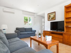 Living area - Haus mit Garten und Seeblick in Port d'Alcúdia by Interhome (Alcúdia)