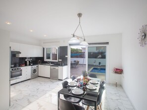 Dining - 3-Schlafzimmer-Villa in Protaras Zentrum mit Pool by Interhome (Protaras)