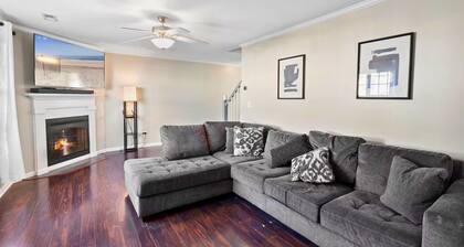 Welcome to our centrally located and cozy retreat in the heart of Greenville, NC