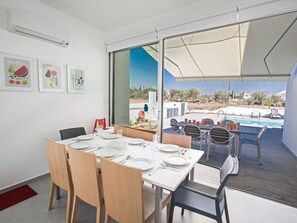 Dining - Wunderschöne, geräumige Ferienvilla mit BBQ by Interhome (Protaras)