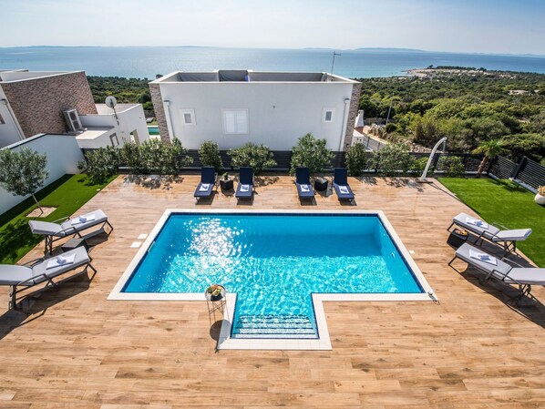 Pool - Luxuriöse Villen Royal II by Interhome (Pag/Novalja)