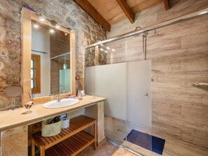 Towels - Abschalten vom Stadtleben, ruhiger mallorquinischer Rückzugsort by Interhome (Alcúdia)