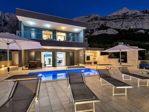 Terrace/patio - Villa Infinite mit Schwimmbad und Meerblick by Interhome (Makarska)