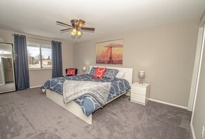 1 chambre, fer et planche à repasser, Wi-Fi gratuit, draps fournis
