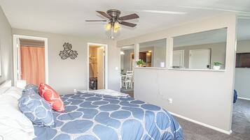 1 chambre, fer et planche à repasser, accès au Wi-Fi (inclus)