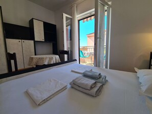 Internet - Studio Spectrum A3 by Interhome (Makarska)