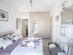 Internet - Moderne 4-Schlafzimmer-Villa im Zentrum von Protaras by Interhome (Protaras)