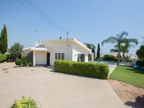 Exterior - 4-Schlafzimmer-Villa mit Pool im Zentrum von Protaras by Interhome (Protaras)