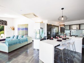 Dining - 4-Schlafzimmer-Villa mit Pool im Zentrum von Protaras by Interhome (Protaras)