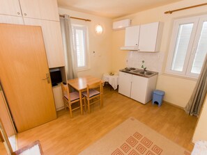 Interior - Studio Jakov A2 by Interhome (Makarska)