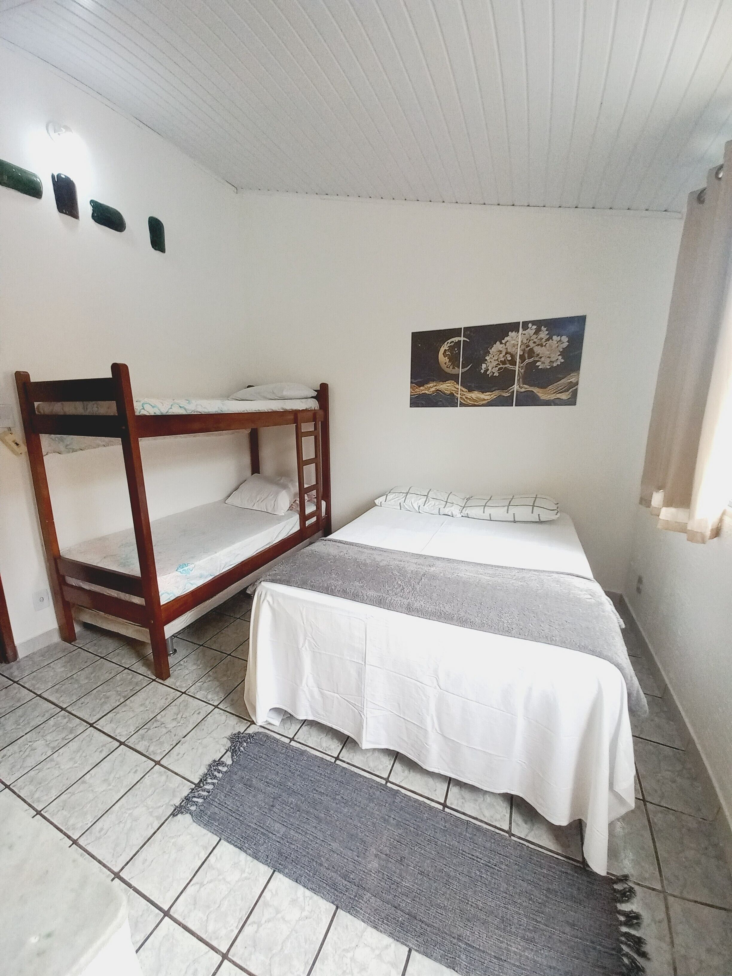 Internet, bed sheets