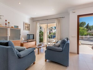 TV - Küstencharme 150 m vom Strand entfernt, privater Garten by Interhome (Alcúdia)