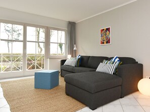 Living area - Appartement Sechs in Ostseebad Binz by Interhome (Binz)