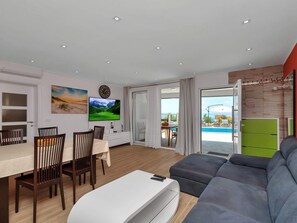 TV - Villa Unendliche Freude by Interhome (Makarska)