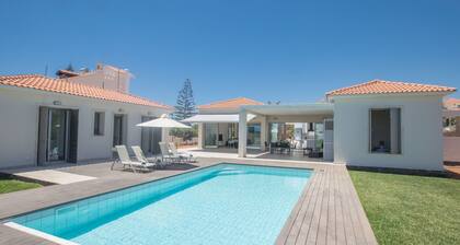 in Ayia Napa mit großem Patio by Interhome