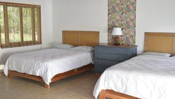 Family Single Room, Sea View | Desk, free WiFi