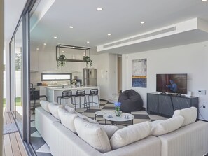 TV - Protaras Almaria Villa ALM08 by Interhome (Protaras)