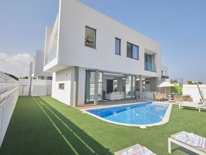 Pool - Protaras Almaria Villa ALM08 by Interhome (Protaras)