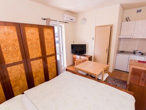 1 bedroom, Internet - Atelier Jakov A3 by Interhome (Makarska)